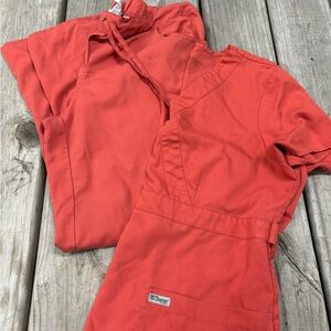 Greys anatomy Scrub Top and Pants Set medium short